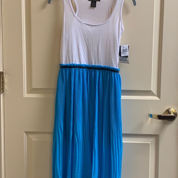 🌈 Red Paint Summer hi-lo style dress - Picture 3 of 6